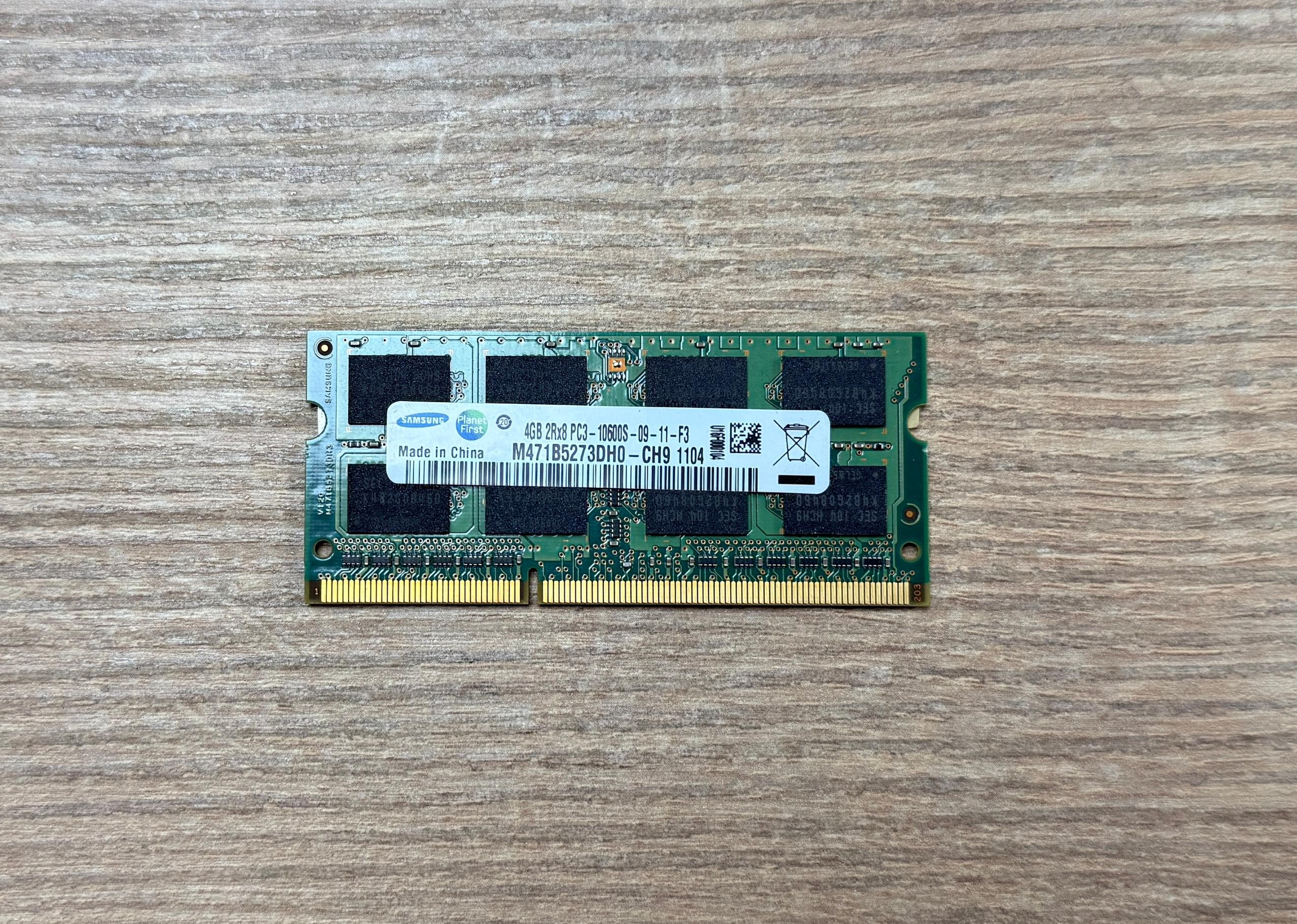 Samsung 4 GB 1333 MHz M471B5273DH0-CH9 DDR3 Ram